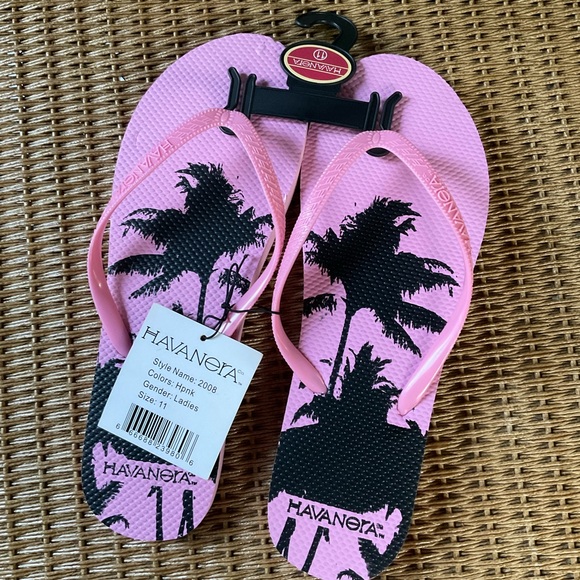 🌴🌸🌴 Havanera Flip Flops 🌴🌸🌴 - Picture 1 of 6